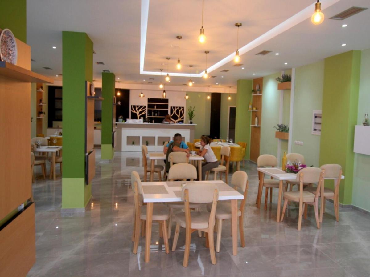 Gusto Di Casa 호텔 Sarandë 외부 사진