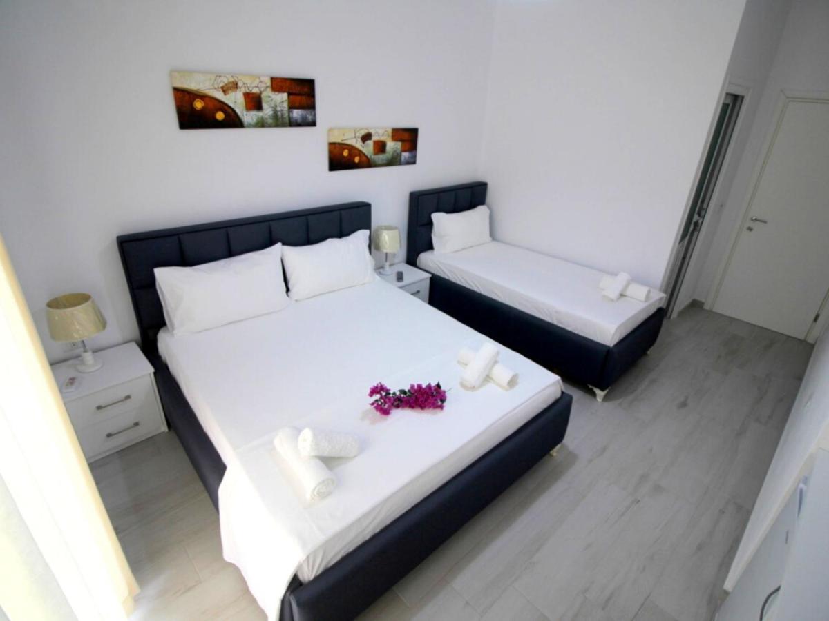 Gusto Di Casa 호텔 Sarandë 외부 사진